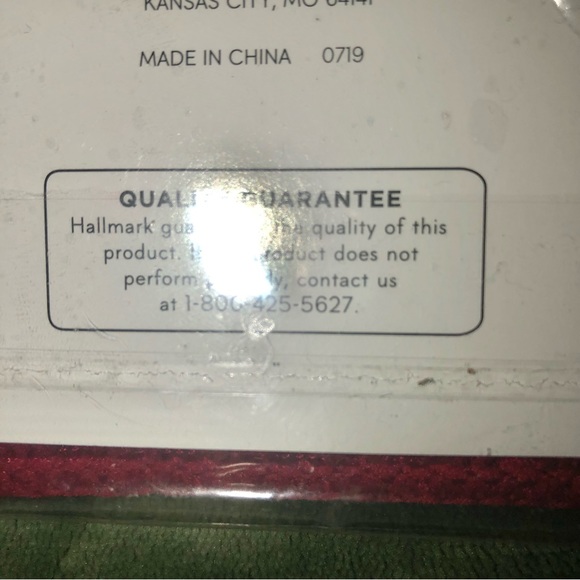 Hallmark Santa Letters with coloring sheets, envelopes, Crayons - Picture 15 of 16